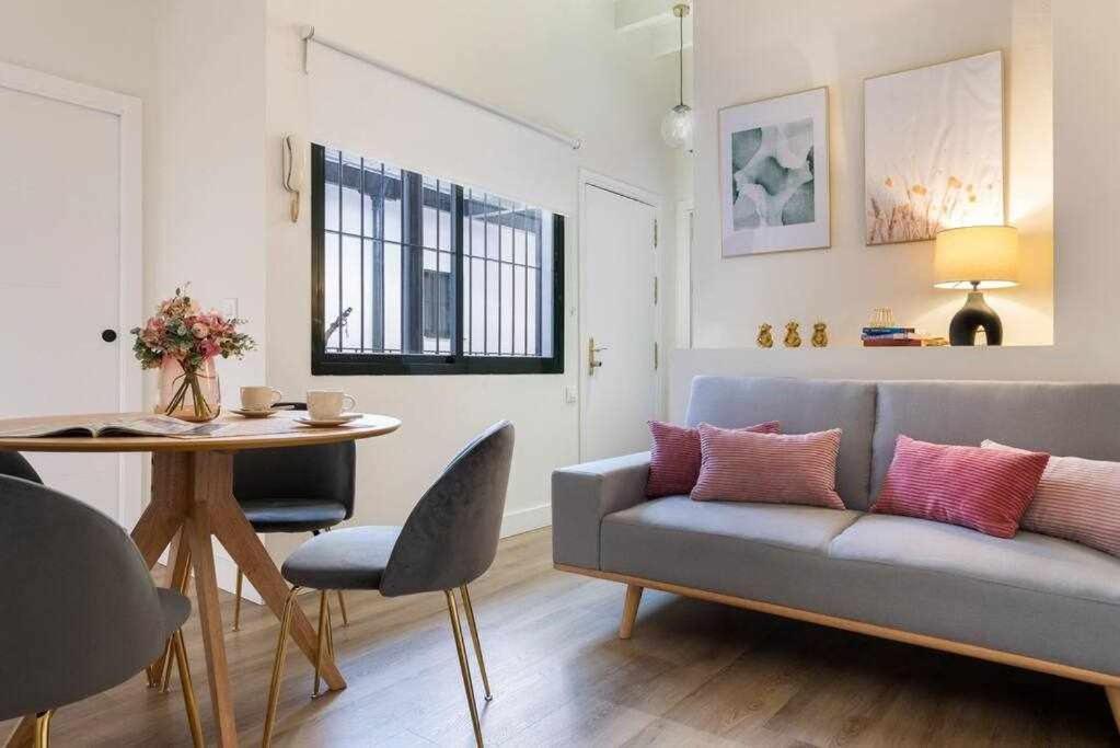 Monkeys Apartments San Roman Deluxe Sevilla Dış mekan fotoğraf